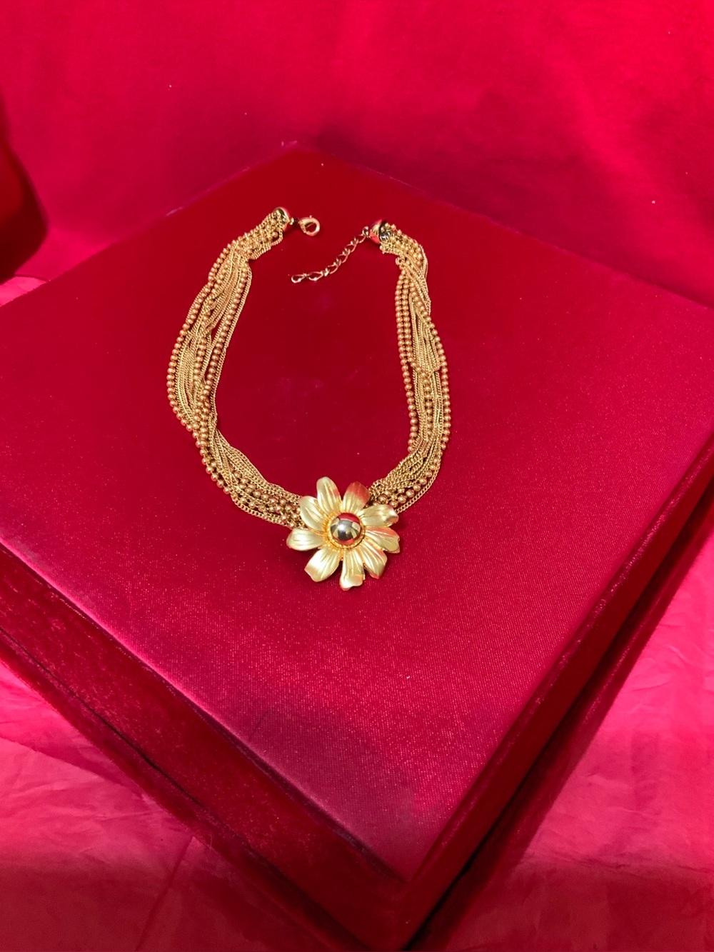 UNBRANDED NECKLACE